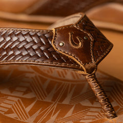 Mea Ola Lauhala  -  Toffee / Toffee